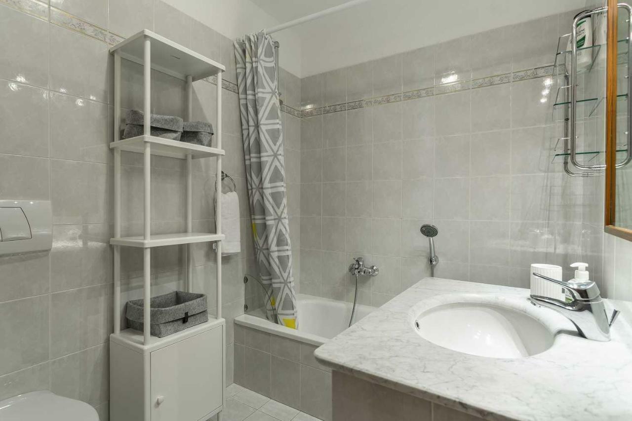 Apartment Ensa - Alpes Travel - Central Chamonix - Sleeps 4 Εξωτερικό φωτογραφία