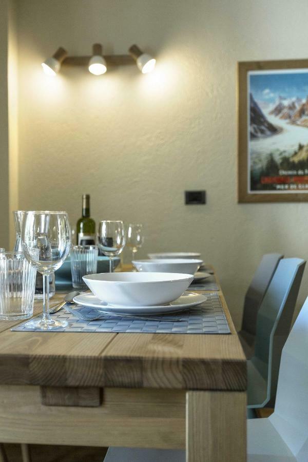 Apartment Ensa - Alpes Travel - Central Chamonix - Sleeps 4 Εξωτερικό φωτογραφία