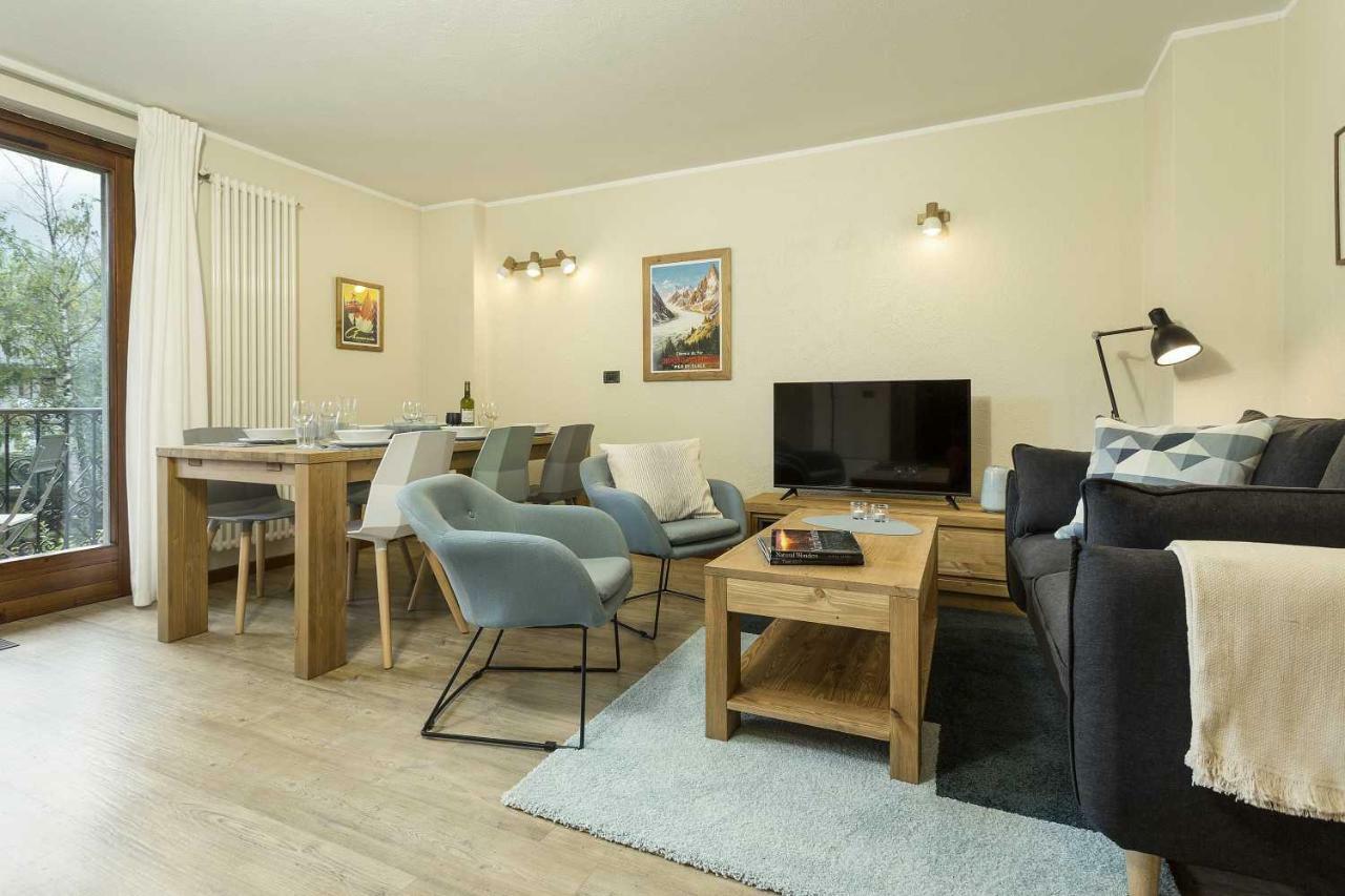 Apartment Ensa - Alpes Travel - Central Chamonix - Sleeps 4 Εξωτερικό φωτογραφία